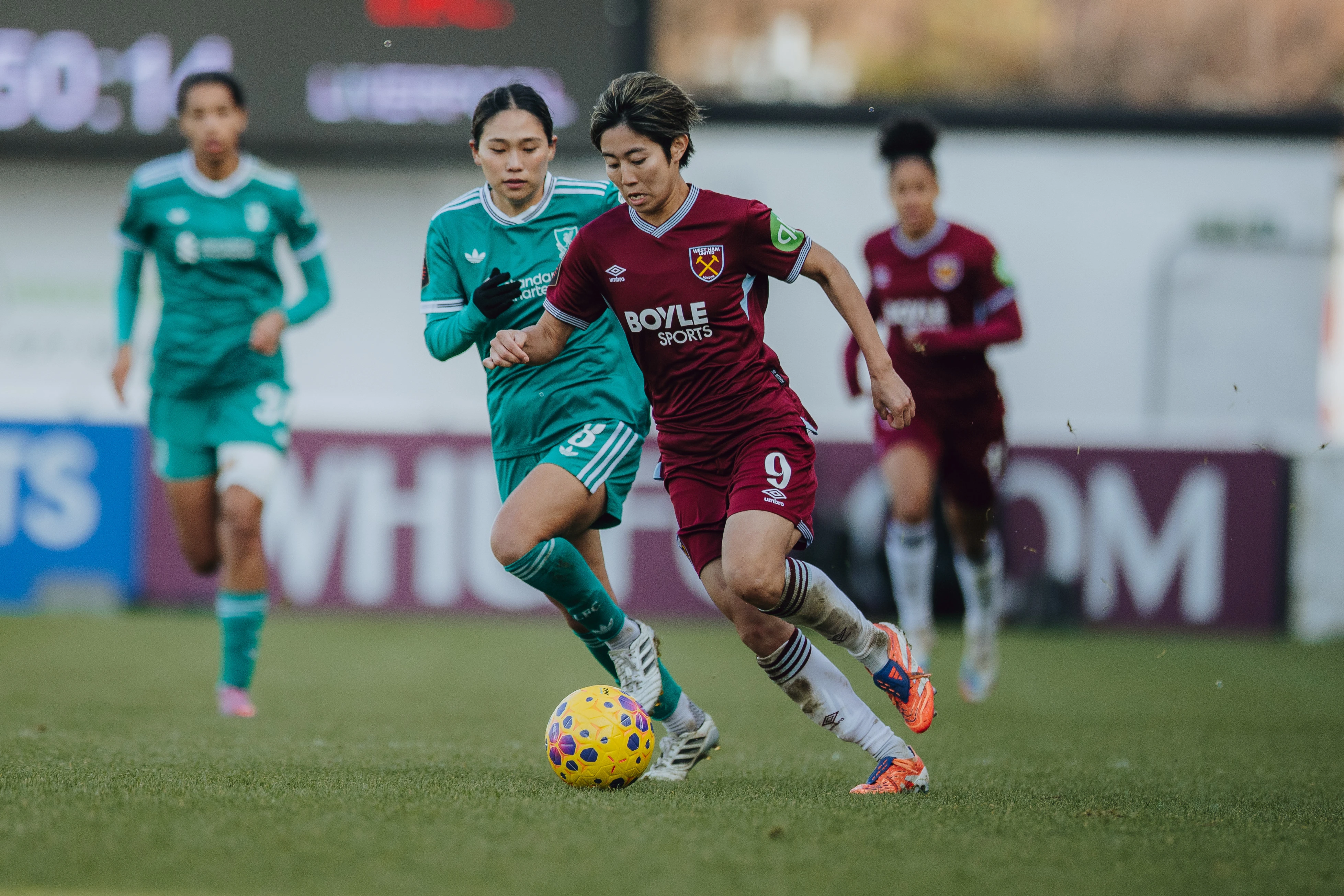 Olsson’s Late Strike Earns 10-Player Liverpool a Vital Point against West Ham